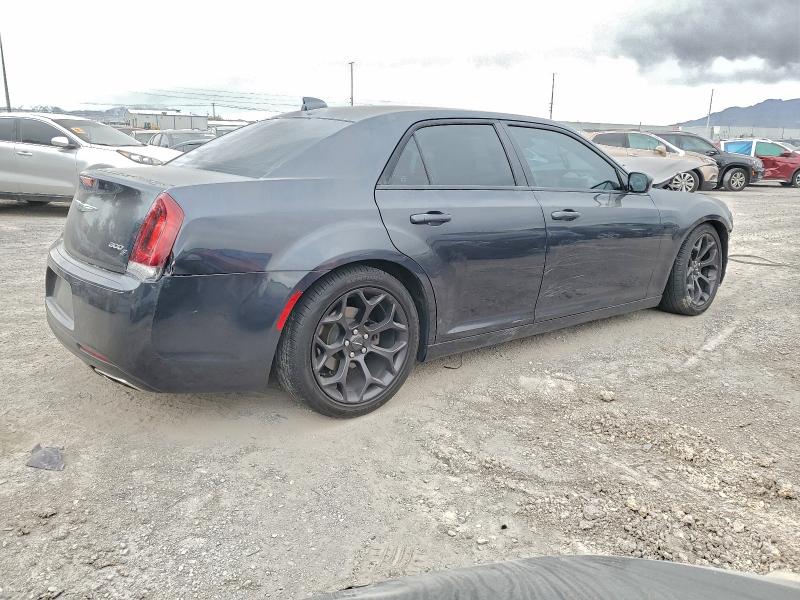Фото 3 - CHRYSLER 300