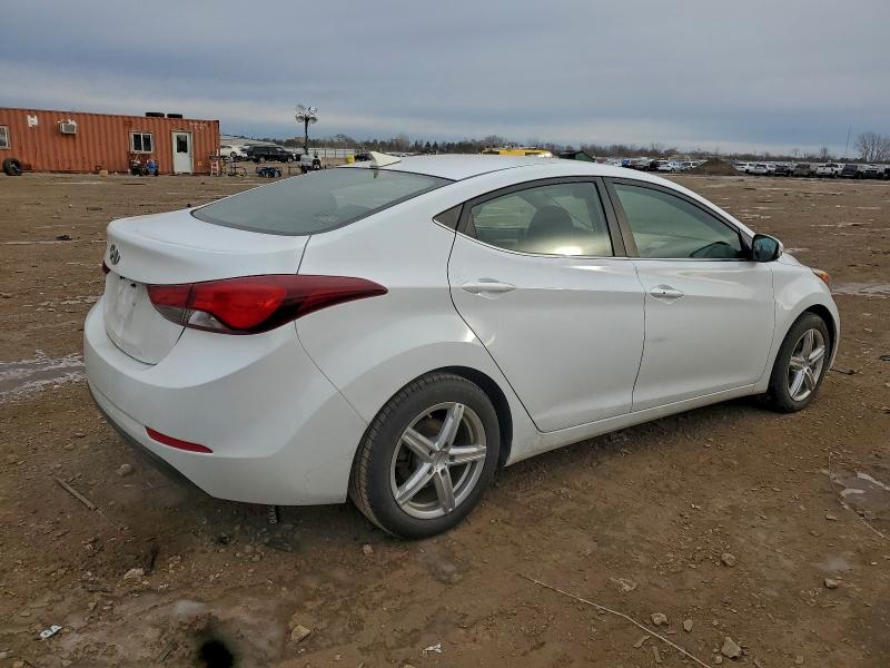 Фото 3 - HYUNDAI ELANTRA