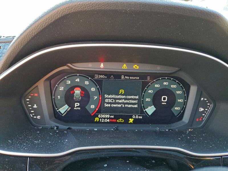 Фото 9 - AUDI Q3