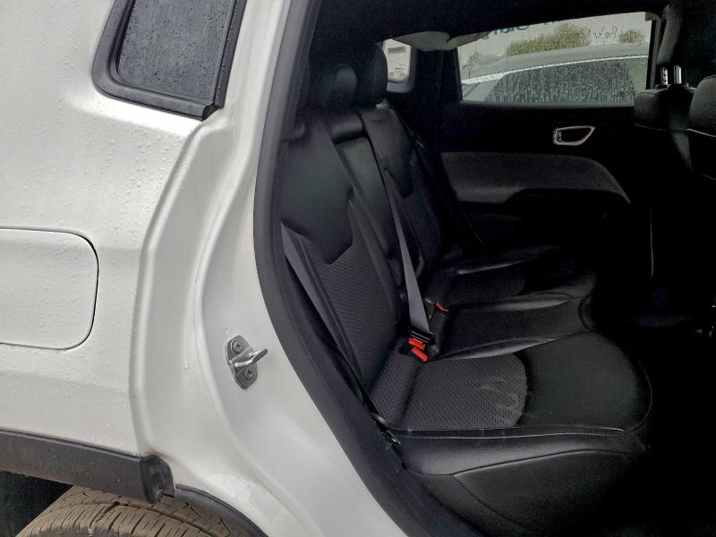 Фото 11 - JEEP COMPASS