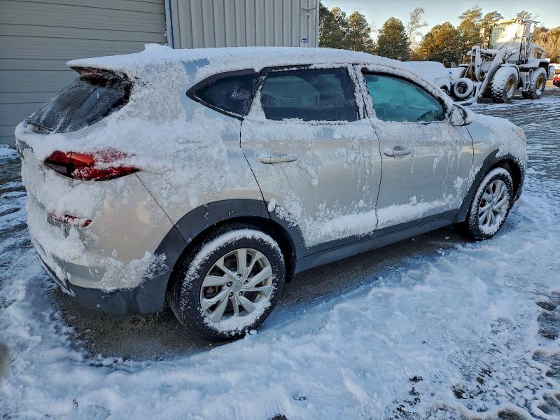 Фото 3 - HYUNDAI TUCSON