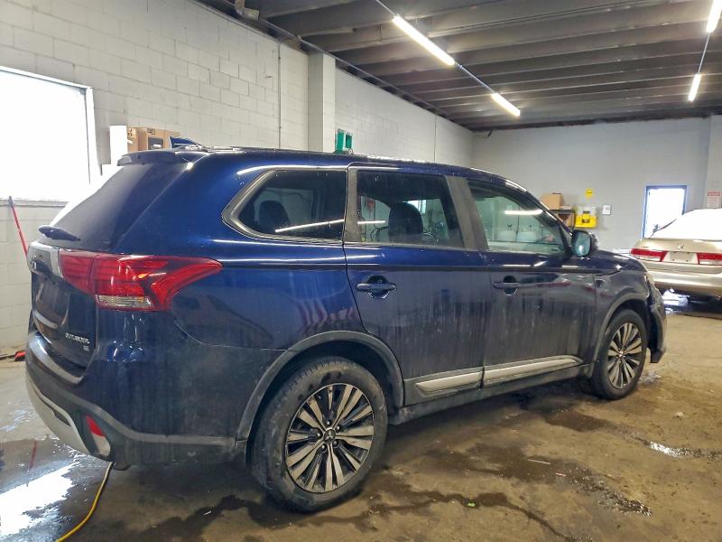 Фото 3 - MITSUBISHI OUTLANDER