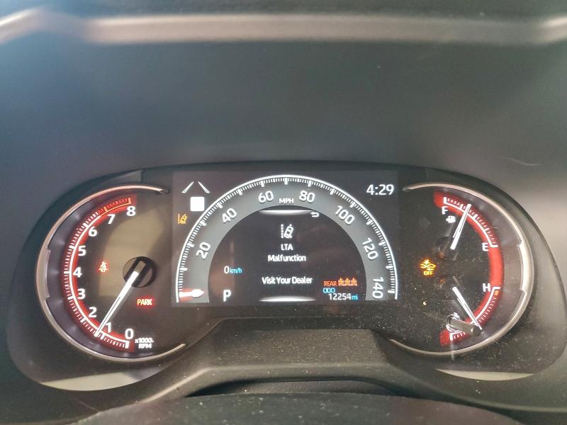 Фото 9 - TOYOTA RAV4