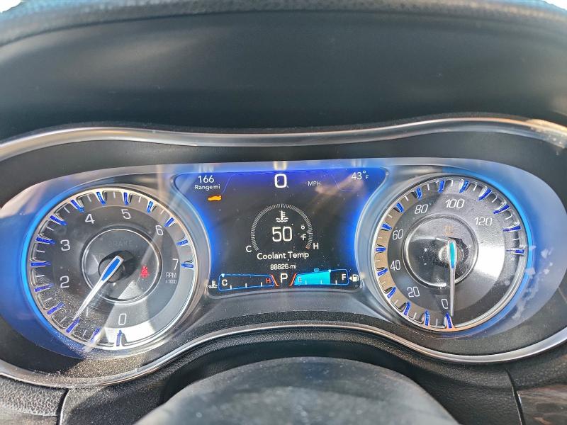 Фото 9 - CHRYSLER 300