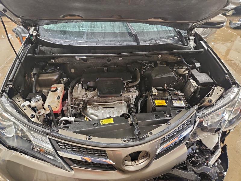 Фото 11 - TOYOTA RAV4