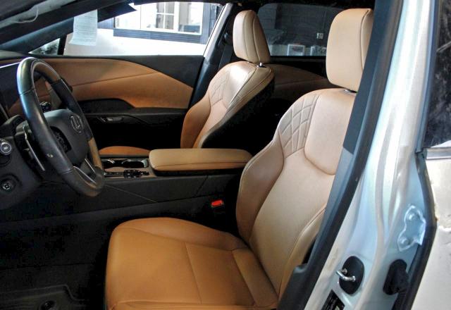 Фото 9 - LEXUS RX350