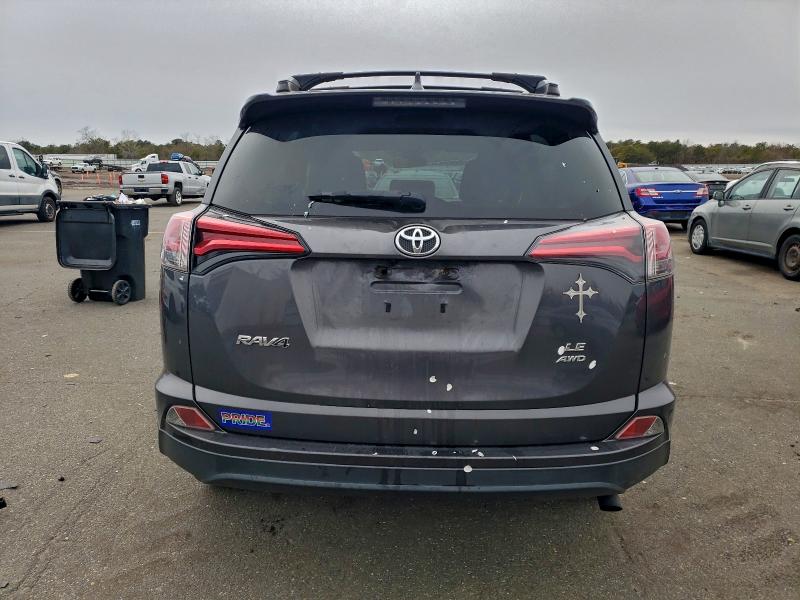 Фото 6 - TOYOTA RAV4