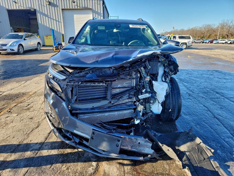 Фото 5 - CHEVROLET EQUINOX