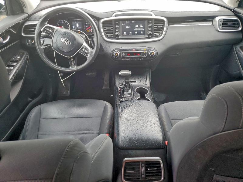 Фото 8 - KIA SORENTO