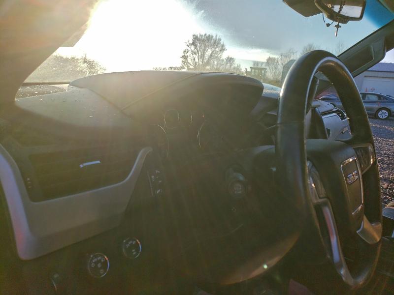 Фото 9 - GMC YUKON