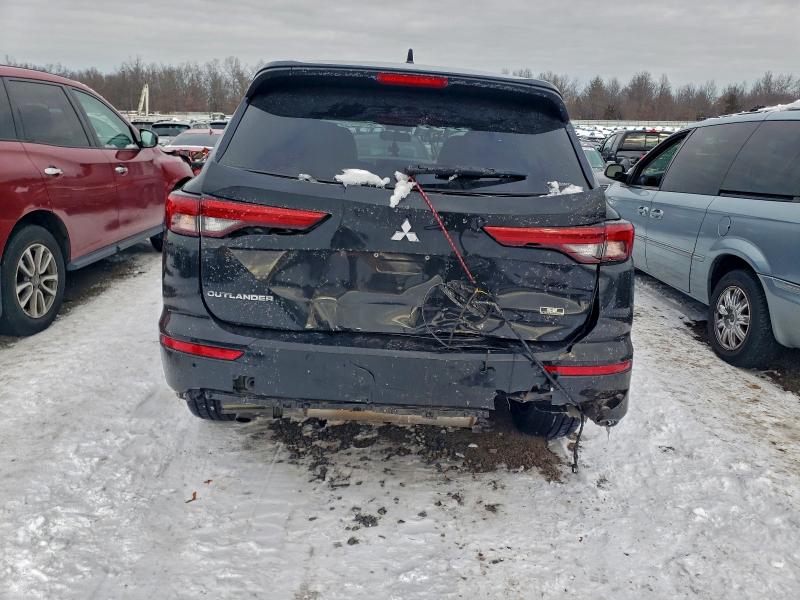 Фото 6 - MITSUBISHI OUTLANDER