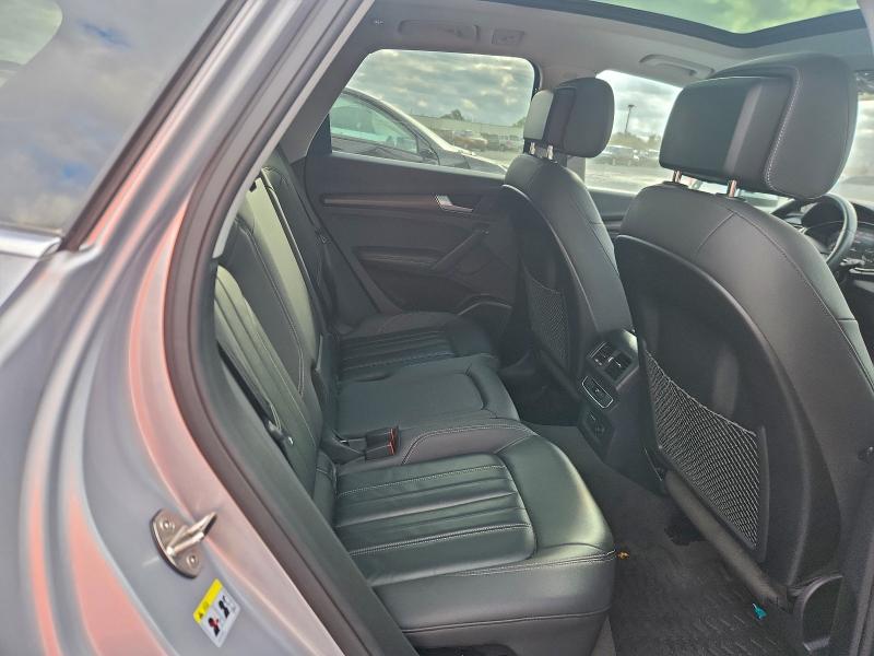 Фото 11 - AUDI Q5