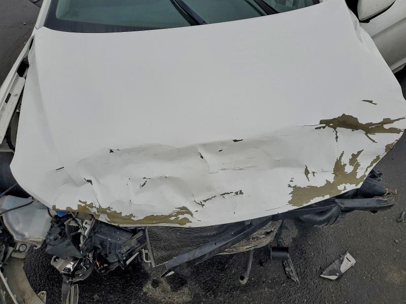 Фото 11 - HYUNDAI ELANTRA