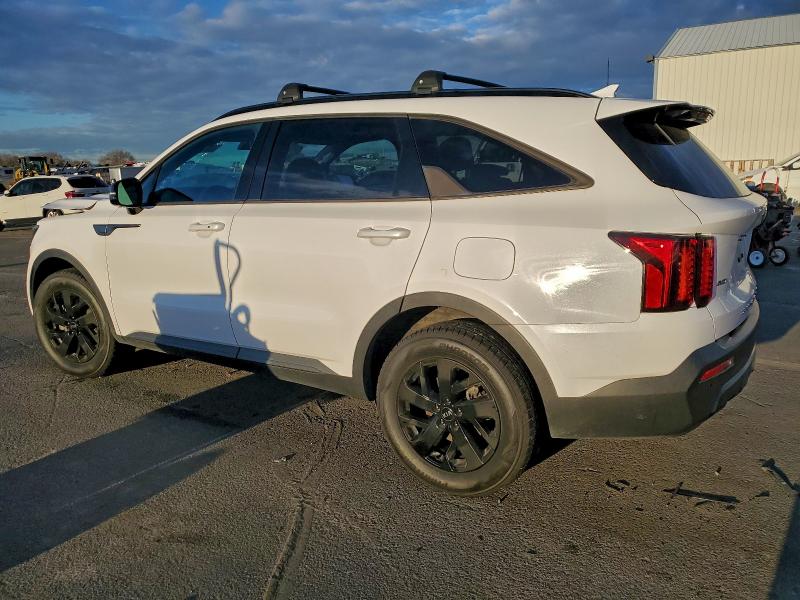 Фото 2 - KIA SORENTO