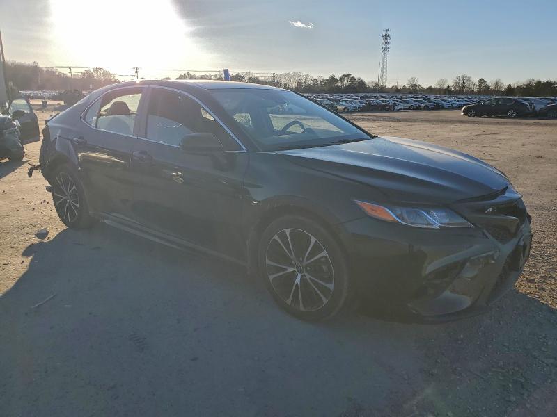 Фото 4 - TOYOTA CAMRY