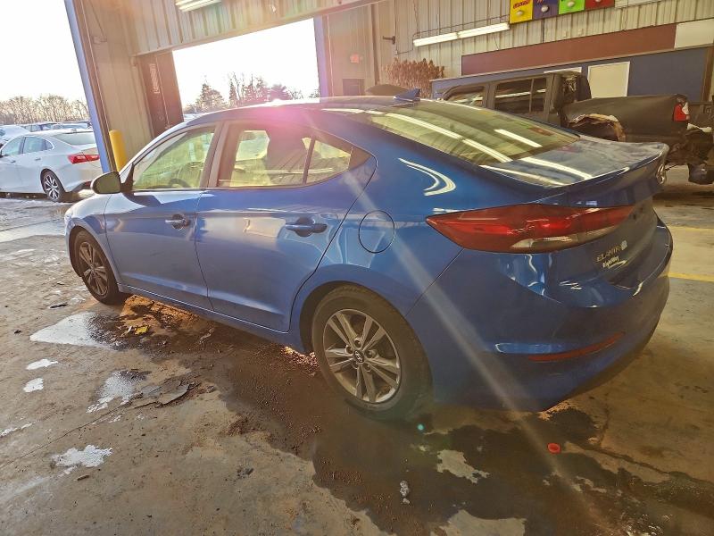 Фото 2 - HYUNDAI ELANTRA