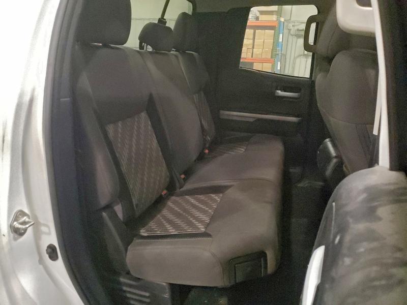 Фото 10 - TOYOTA TUNDRA