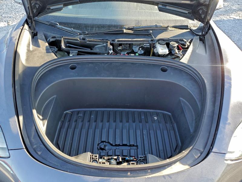 Фото 11 - TESLA MODEL 3