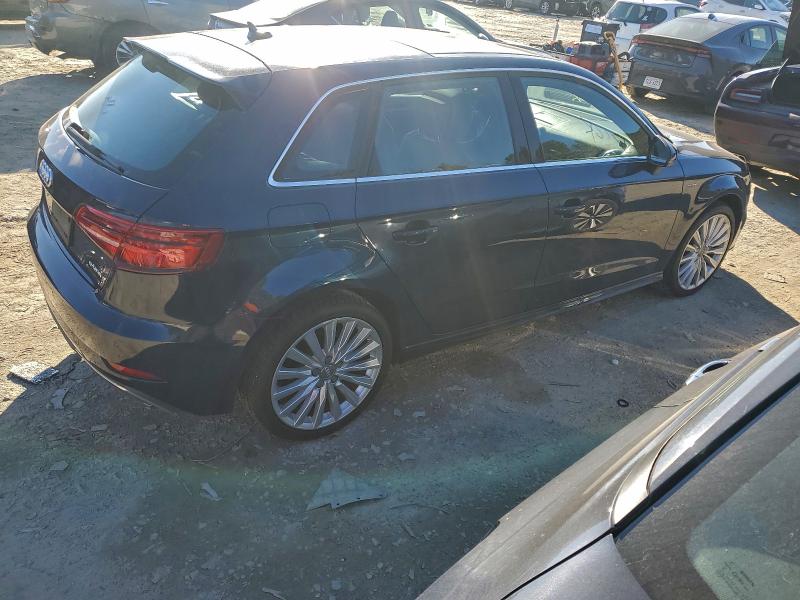 Фото 3 - AUDI A3