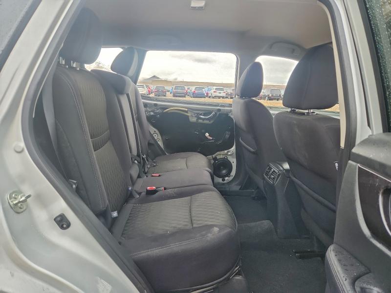 Фото 10 - NISSAN ROGUE