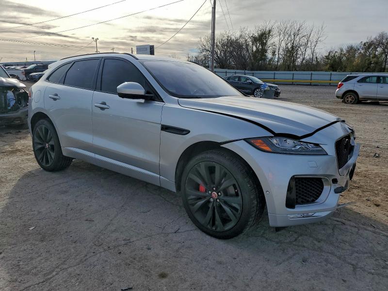 Фото 4 - JAGUAR F-PACE