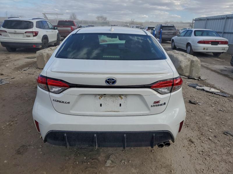 Фото 6 - TOYOTA COROLLA