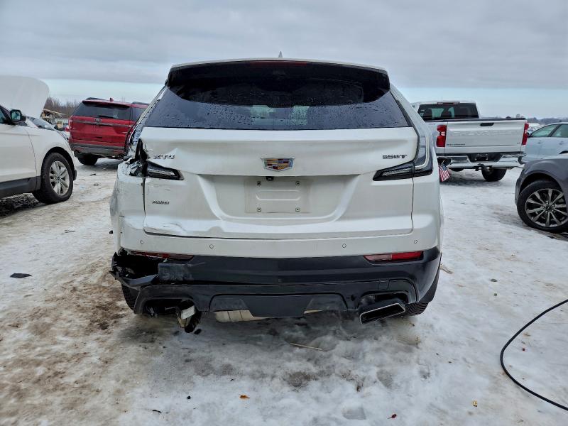 Фото 6 - CADILLAC XT4