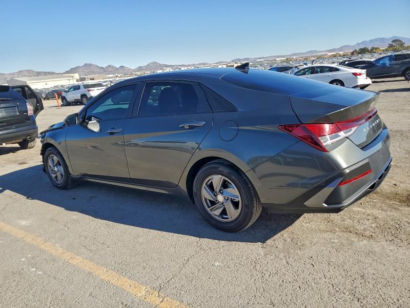 Фото 2 - HYUNDAI ELANTRA