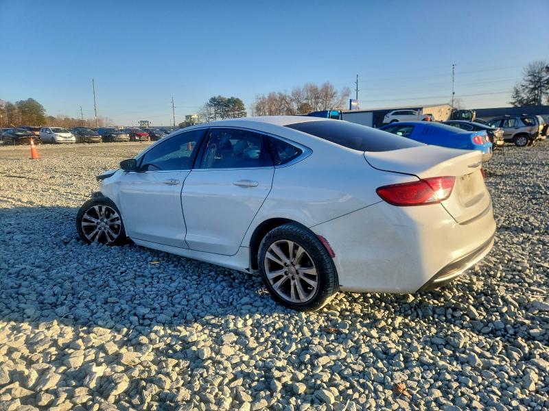Фото 2 - CHRYSLER 200