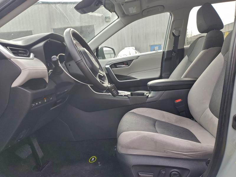 Фото 11 - TOYOTA RAV4