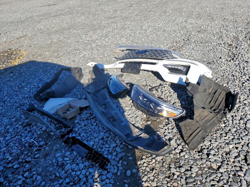 Фото 13 - FORD EXPLORER