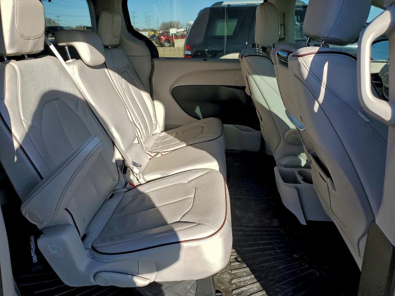 Фото 11 - CHRYSLER PACIFICA