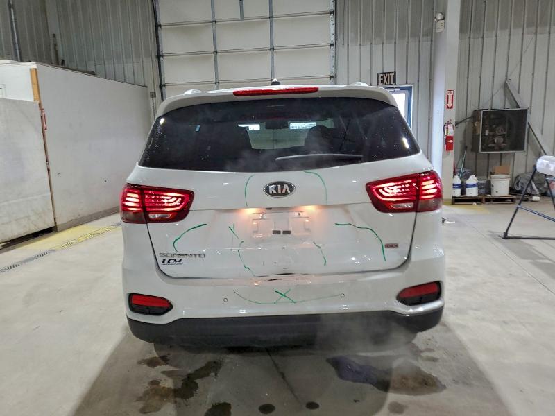 Фото 6 - KIA SORENTO