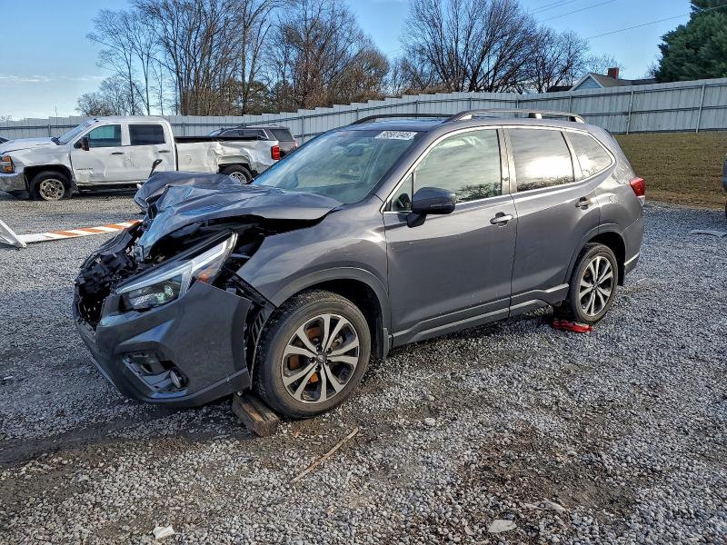 Фото 1 - SUBARU FORESTER
