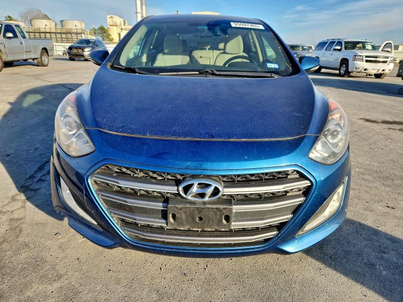 Фото 5 - HYUNDAI ELANTRA