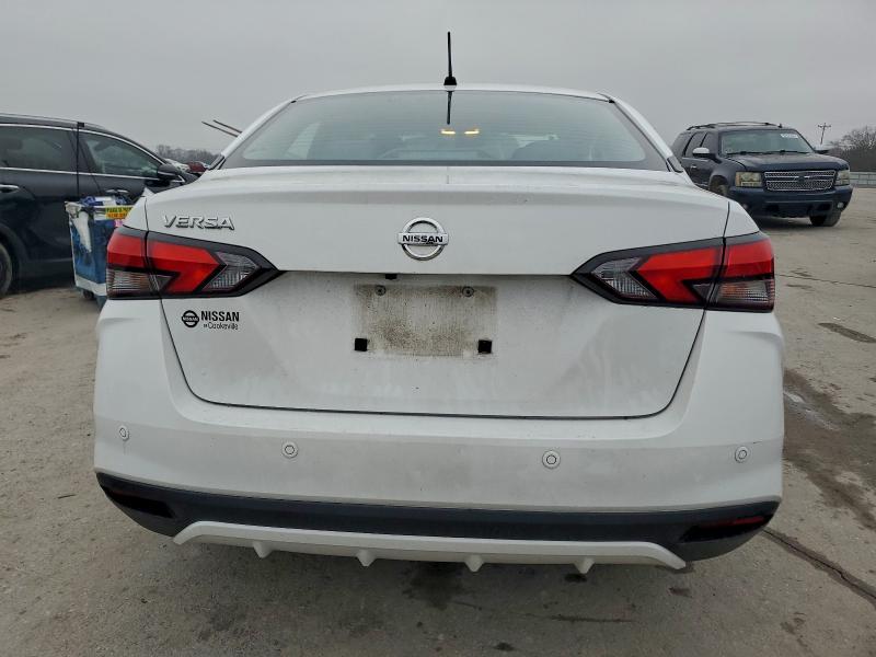 Фото 6 - NISSAN VERSA