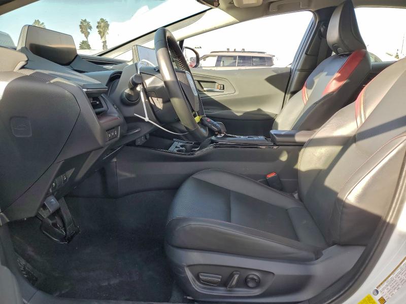 Фото 7 - TOYOTA PRIUS