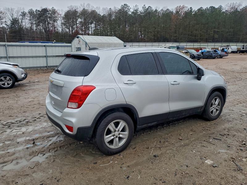 Фото 3 - CHEVROLET TRAX