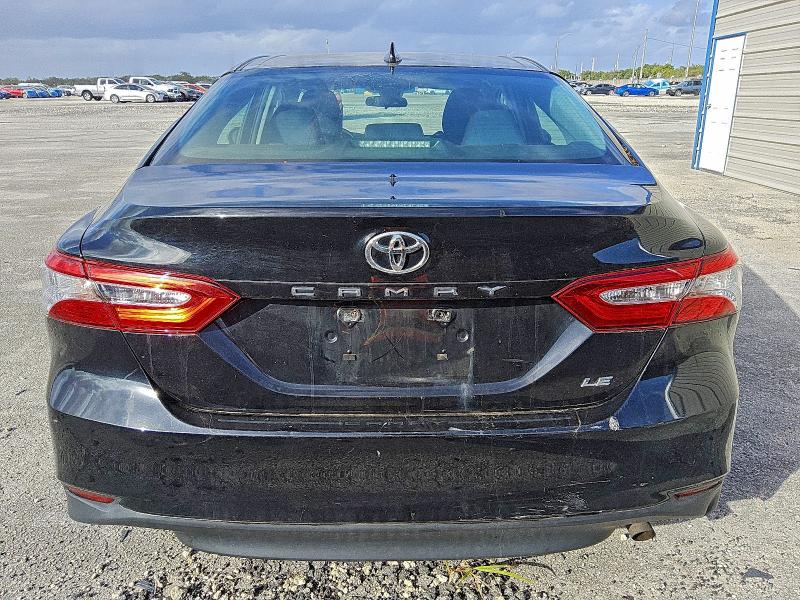 Фото 6 - TOYOTA CAMRY