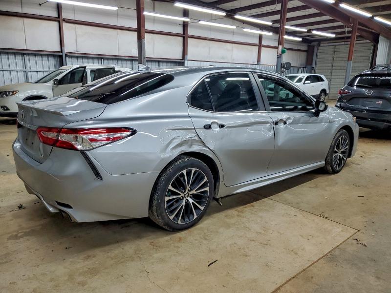 Фото 3 - TOYOTA CAMRY