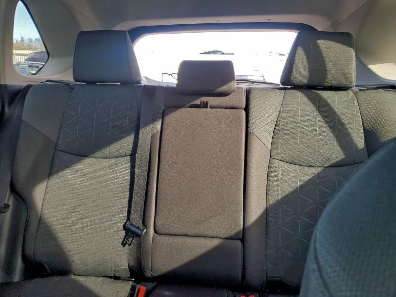 Фото 10 - TOYOTA RAV4