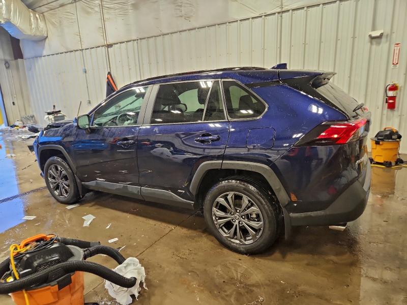 Фото 2 - TOYOTA RAV4