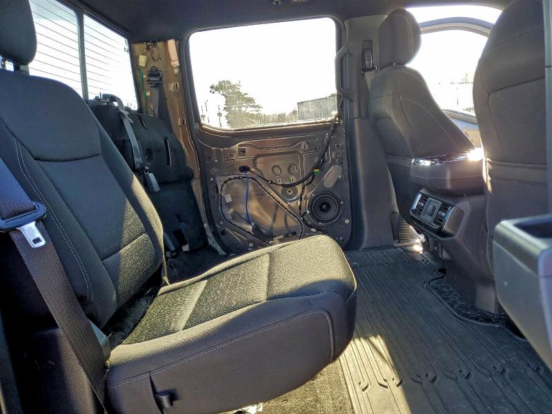 Фото 10 - FORD F-150