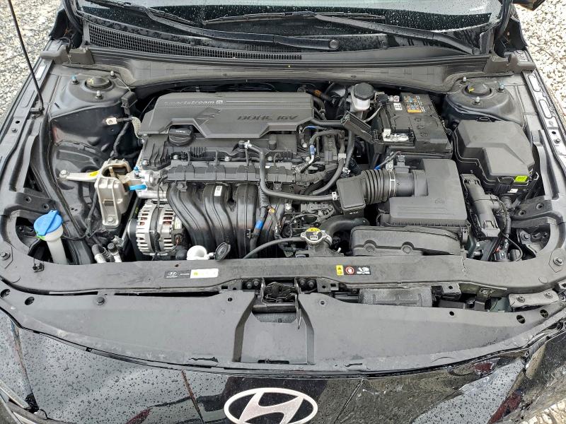 Фото 11 - HYUNDAI ELANTRA