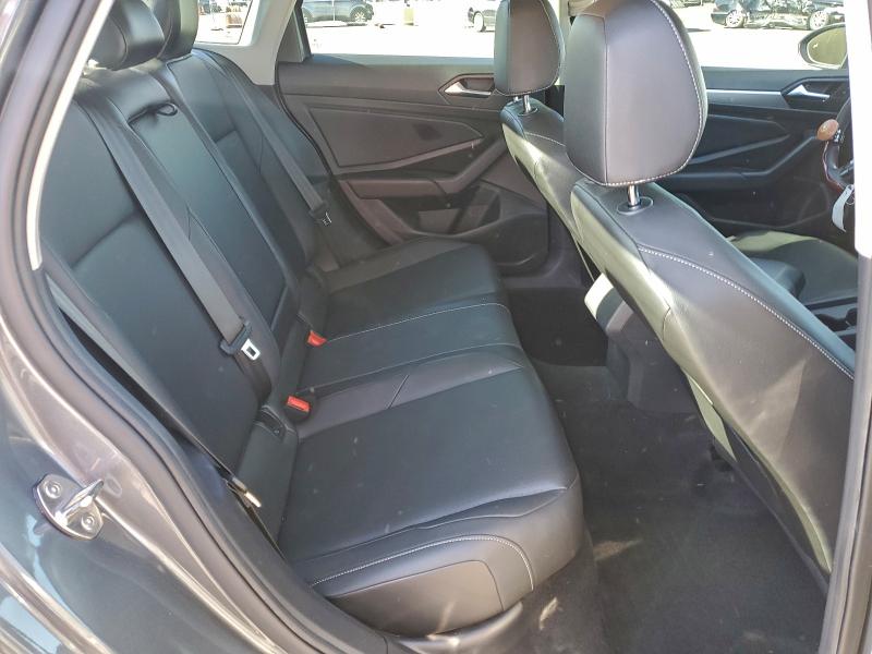 Фото 10 - VOLKSWAGEN JETTA