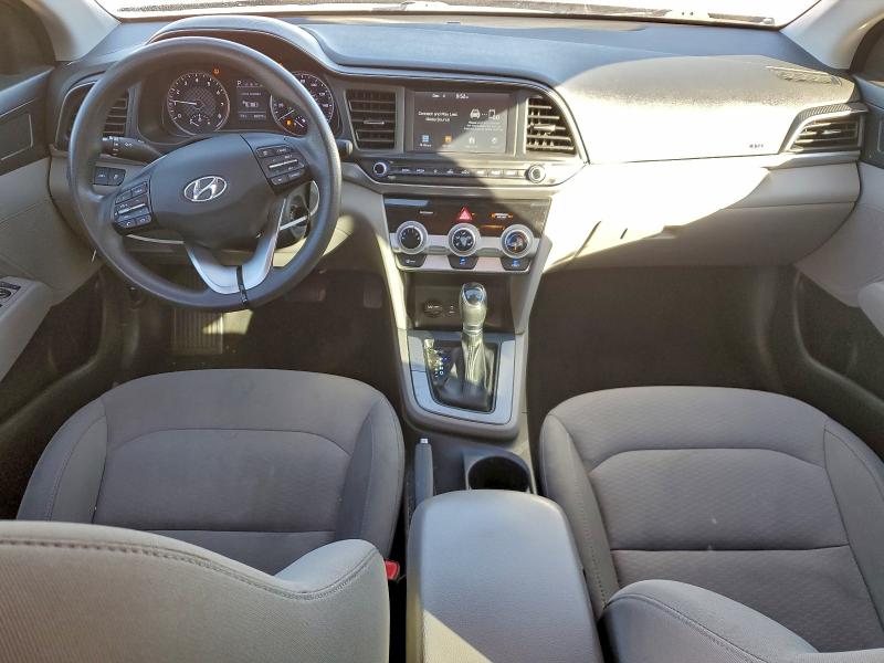 Фото 8 - HYUNDAI ELANTRA