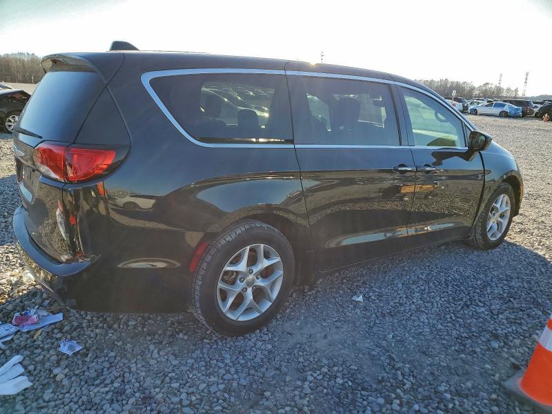 Фото 3 - CHRYSLER PACIFICA