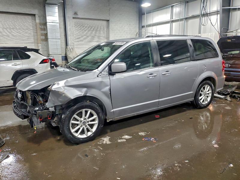 Фото 1 - DODGE CARAVAN