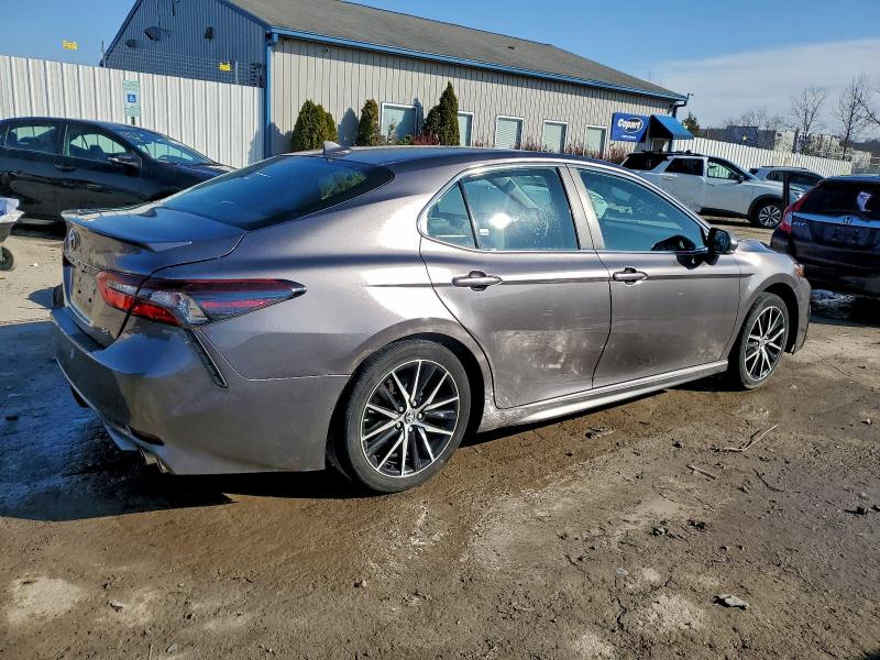 Фото 3 - TOYOTA CAMRY