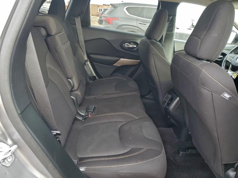 Фото 10 - JEEP GRAND CHER